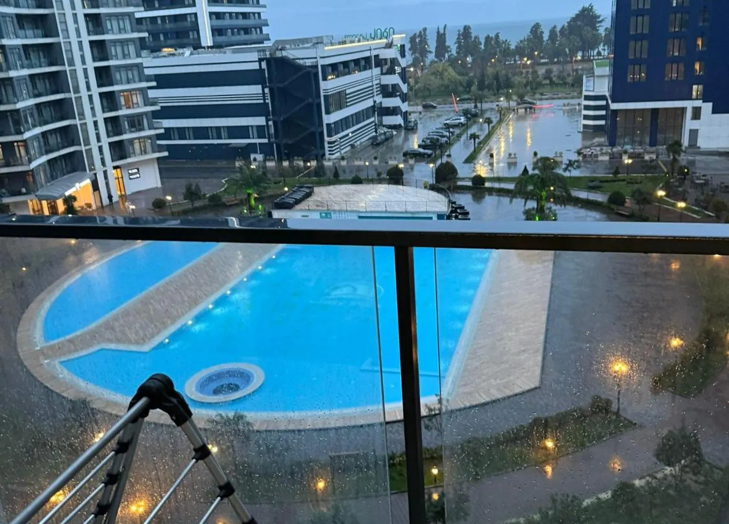 Apartamenti V 巴统 公寓