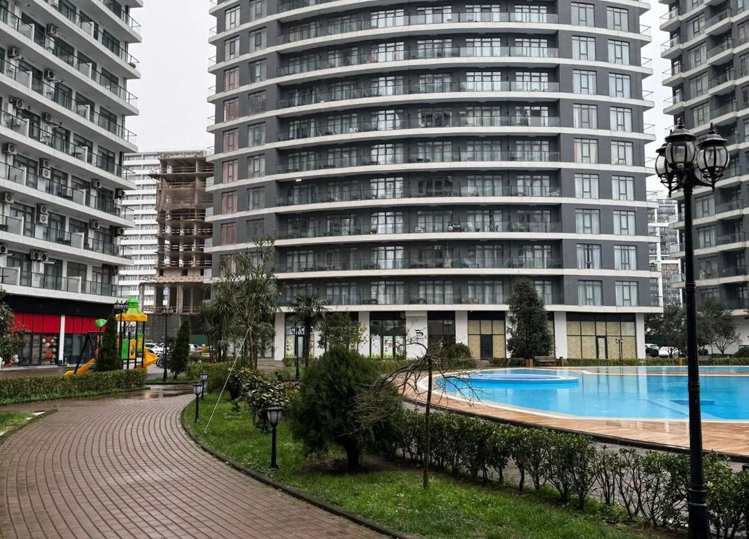 公寓 Apartamenti V 巴统
