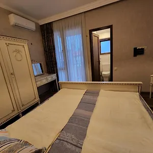 Apartament Archie's In Old Town, Batumi